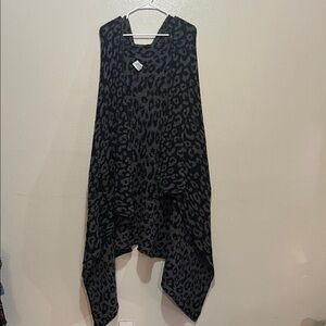 Black and Gray Leopard Print Poncho